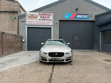 Jaguar Xe 2016 photo 2