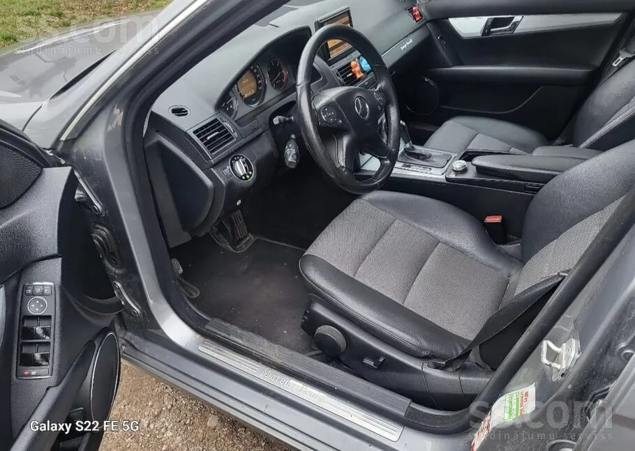 Mercedes-Benz C320 2008 photo 3