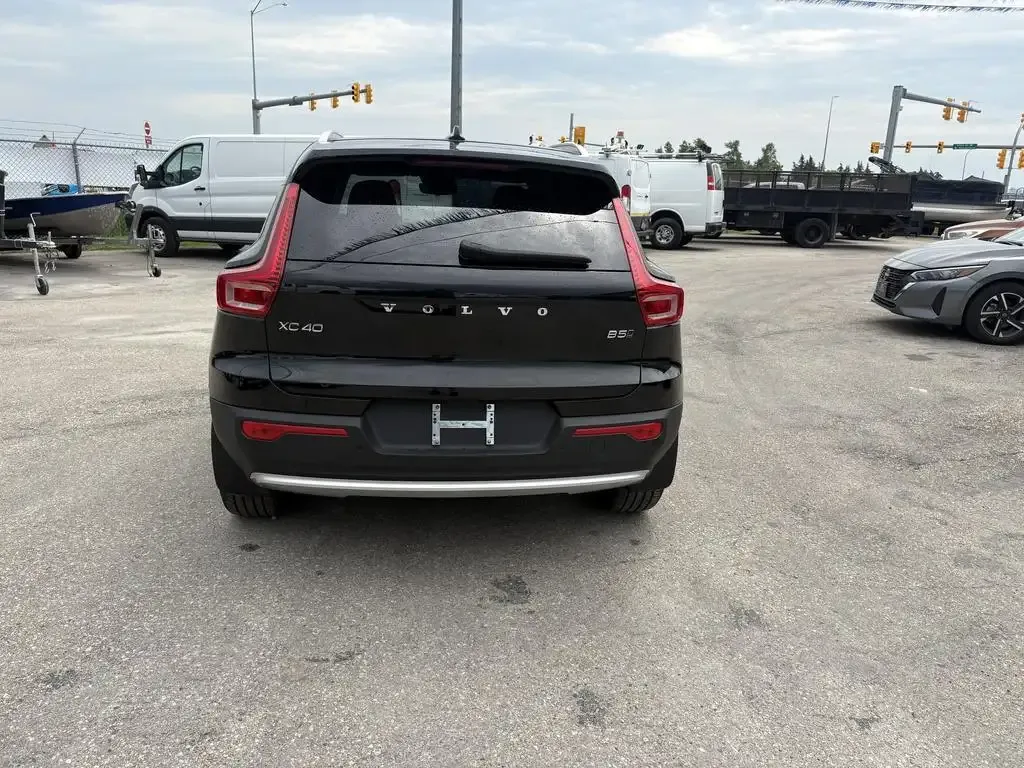 Volvo Xc40 2025 photo 5