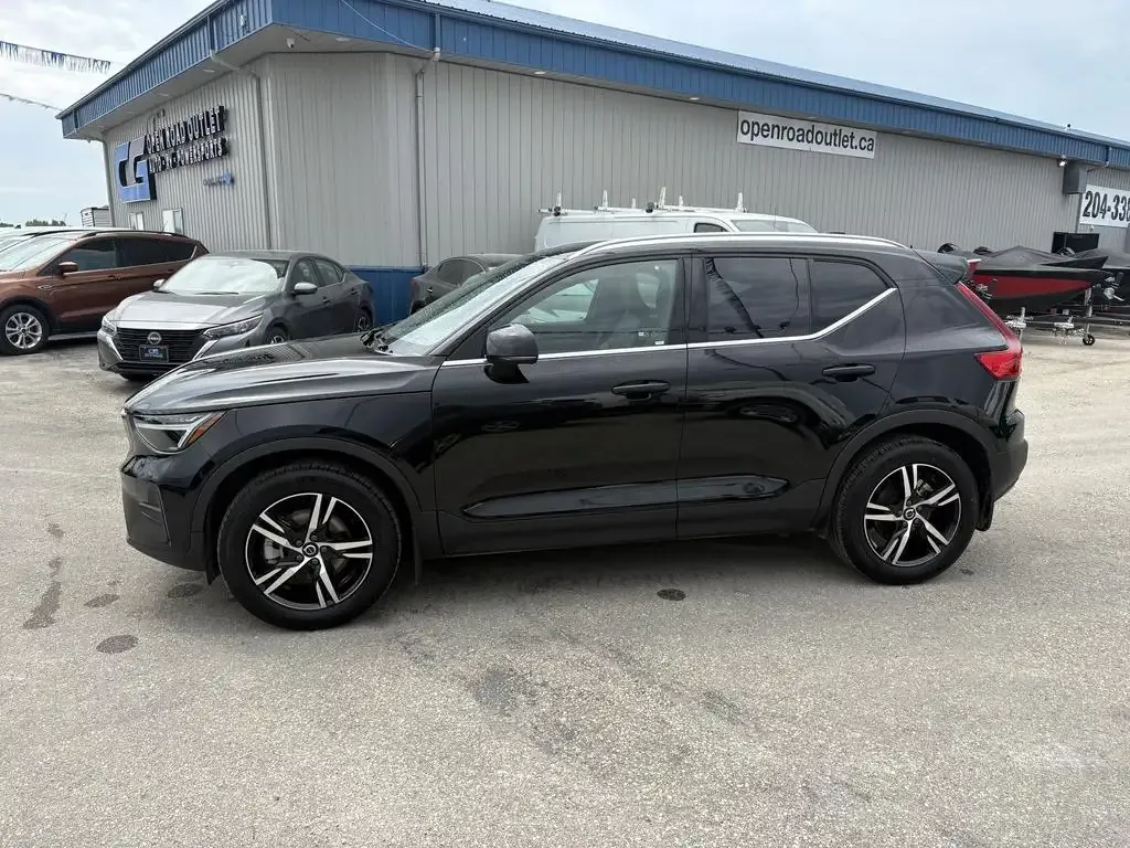 Volvo Xc40 2025 photo 2