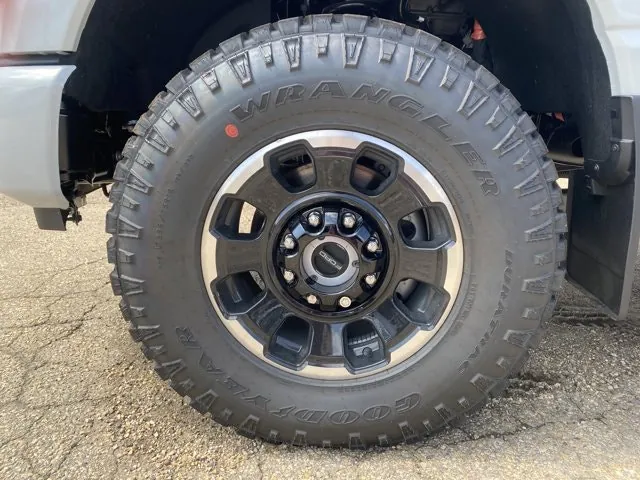 Ford Super Duty F-350 2026 photo 3