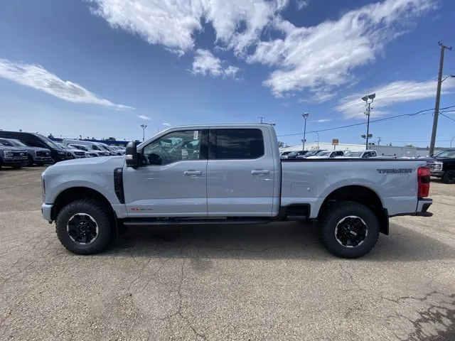 Ford Super Duty F-350 2026 photo 4