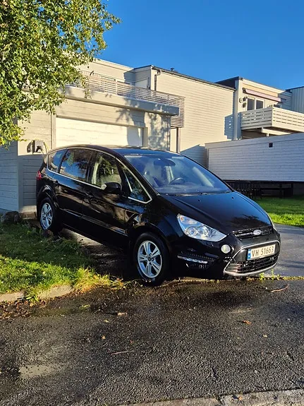 Ford S-Max 2013 photo 2