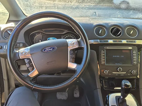 Ford S-Max 2013 photo 3