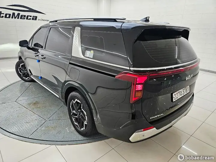 Kia Carnival 2025 photo 3