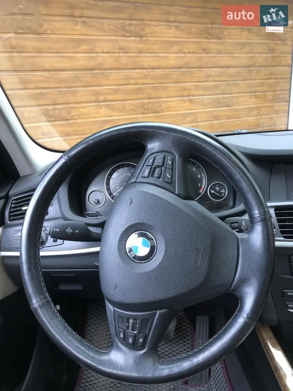 BMW X3 2012 photo 3