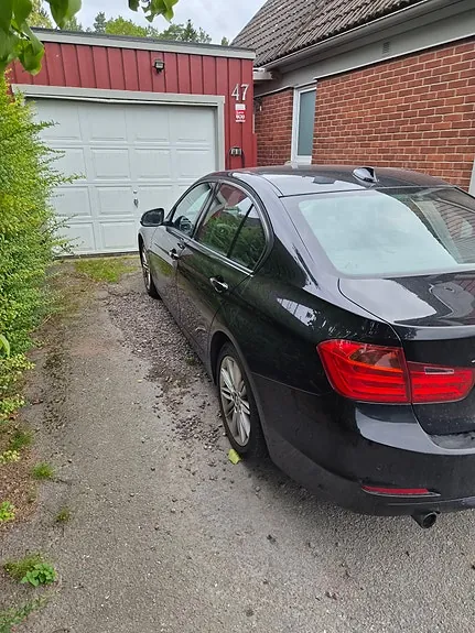 BMW 318D 2015 photo 3