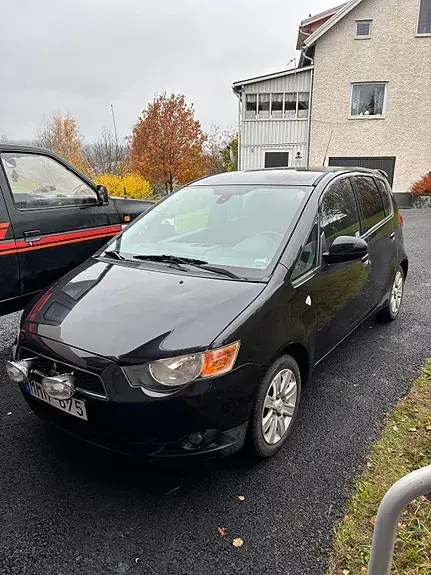Mitsubishi Colt 2013 photo 2