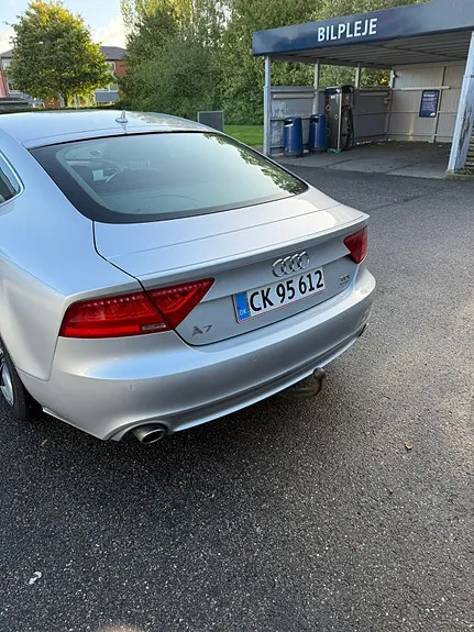 Audi A7 2011 photo 2