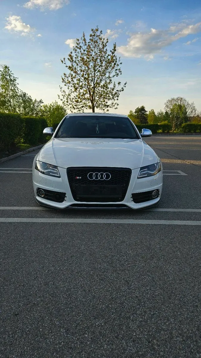 Audi A4 2009 photo 3
