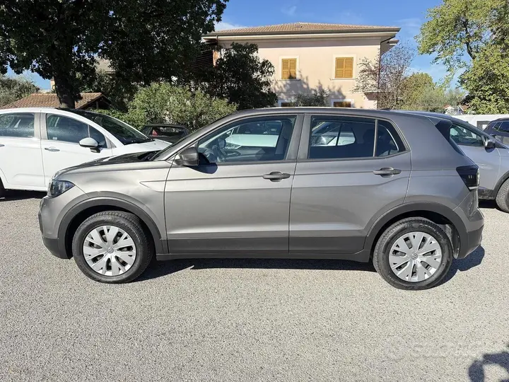 Volkswagen T-Cross 2019 photo 2