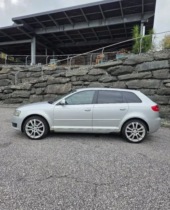 Audi A3 2009 photo 2