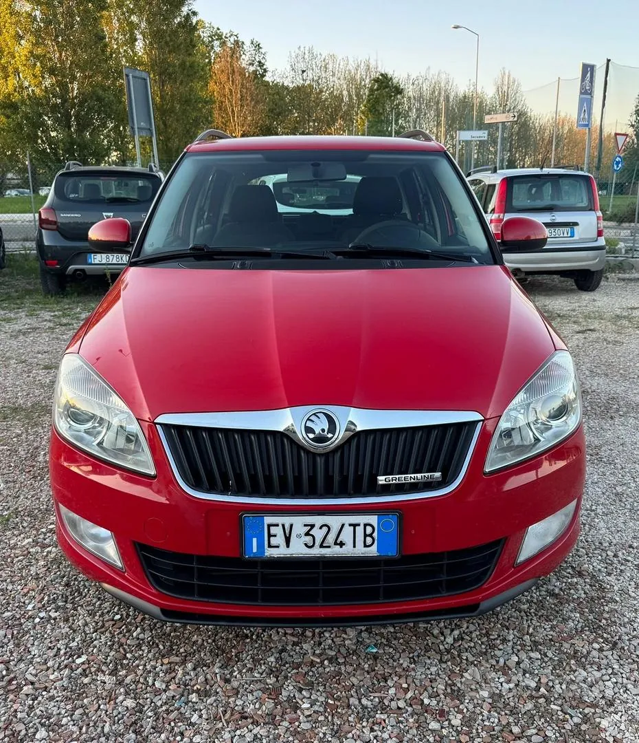 Skoda Fabia 2014 photo 2
