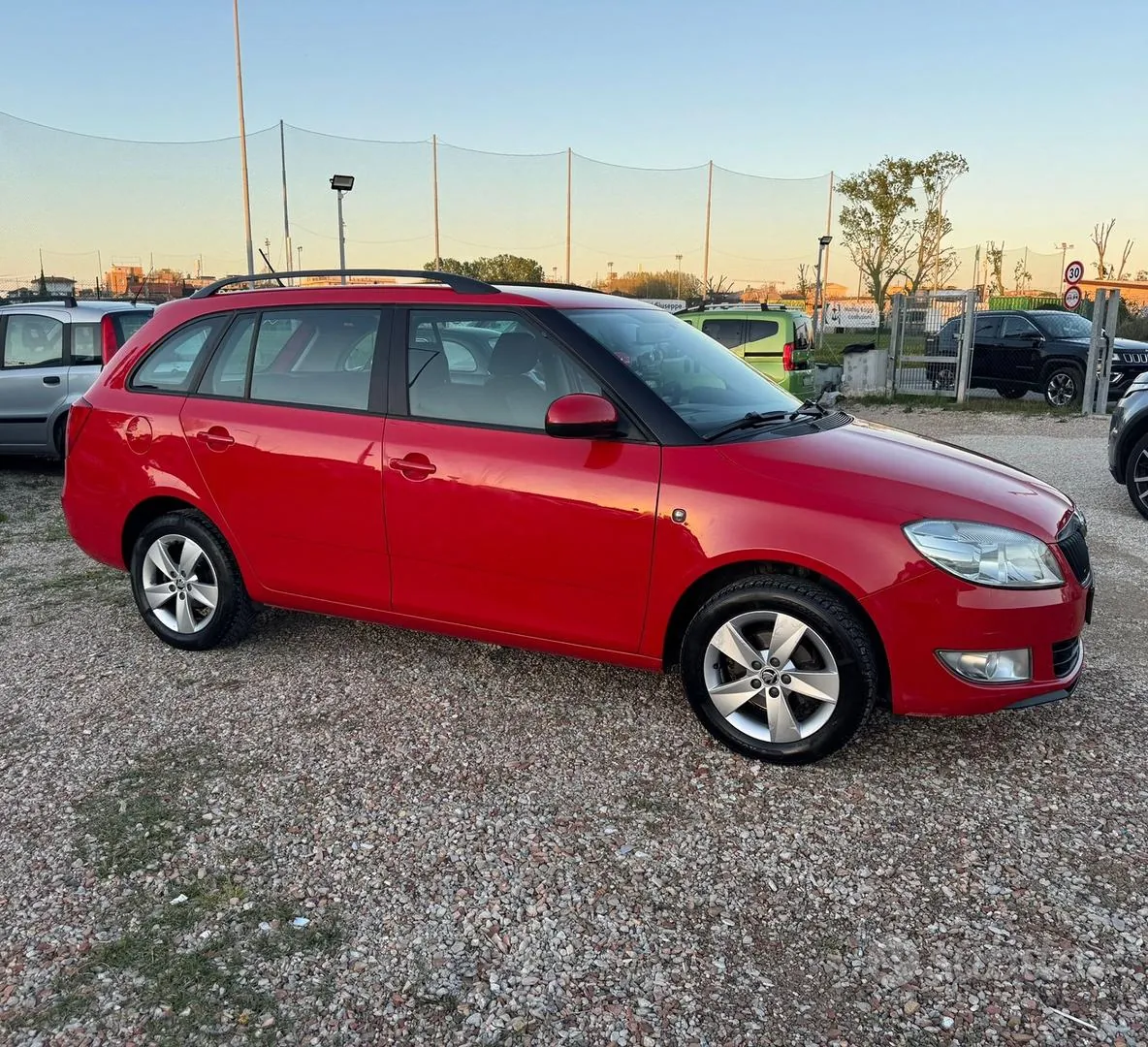 Skoda Fabia 2014 photo 3