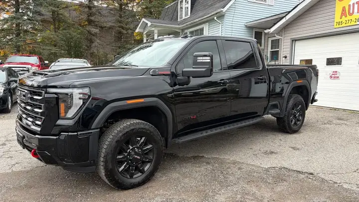 GMC Sierra 2500Hd 2026 photo 3