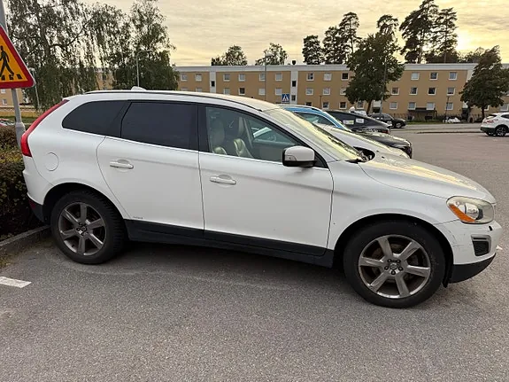 Volvo Xc60 2013 photo 2