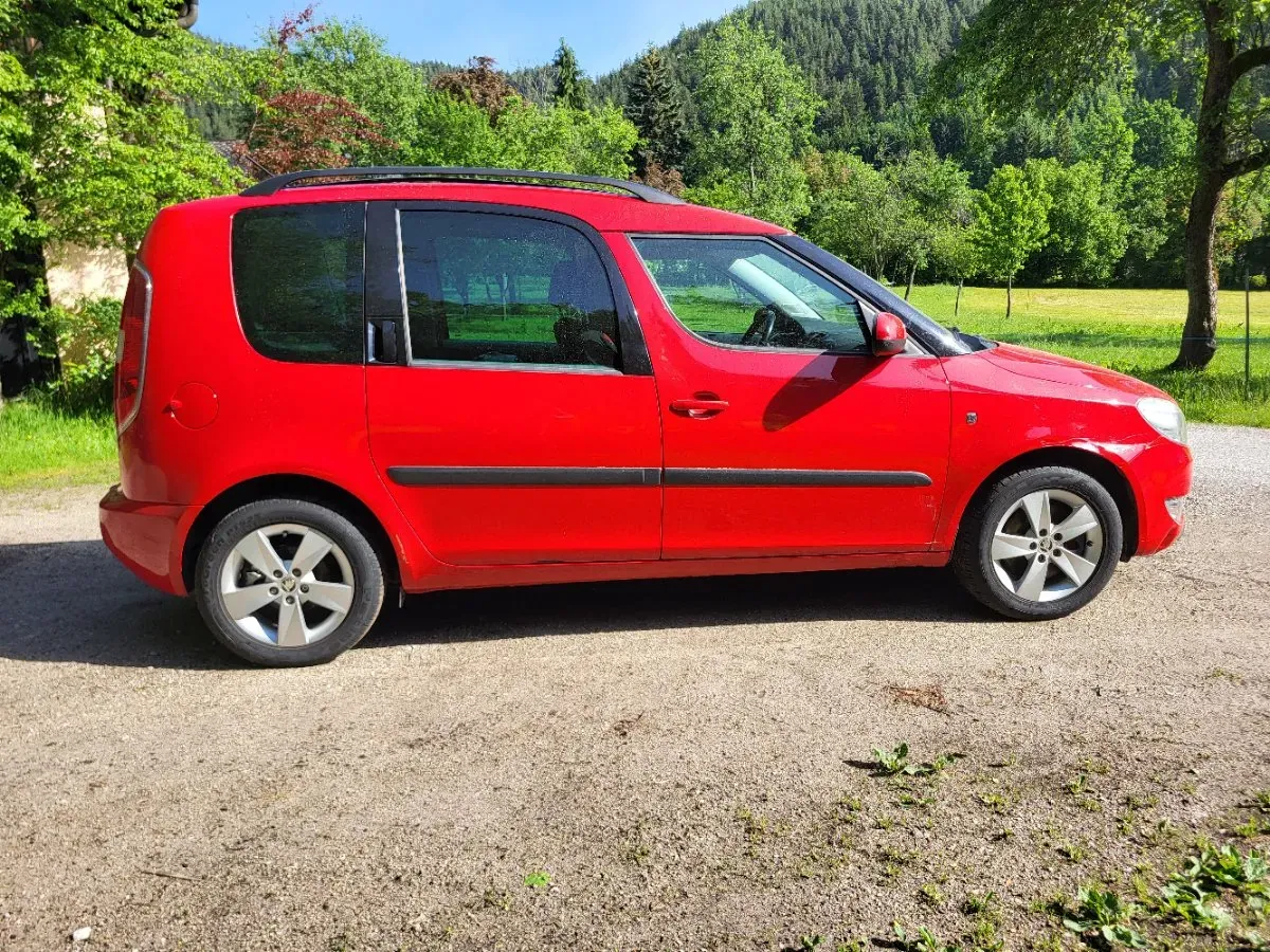 Skoda Roomster 2014 photo 2