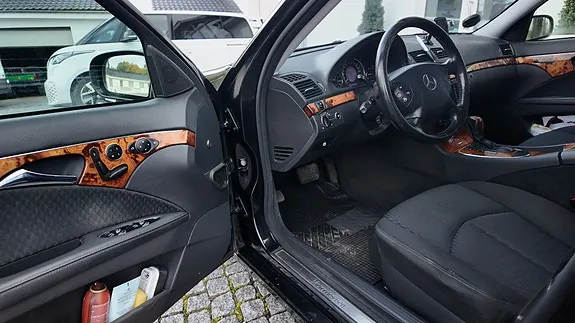 Mercedes-Benz E280 2006 photo 5