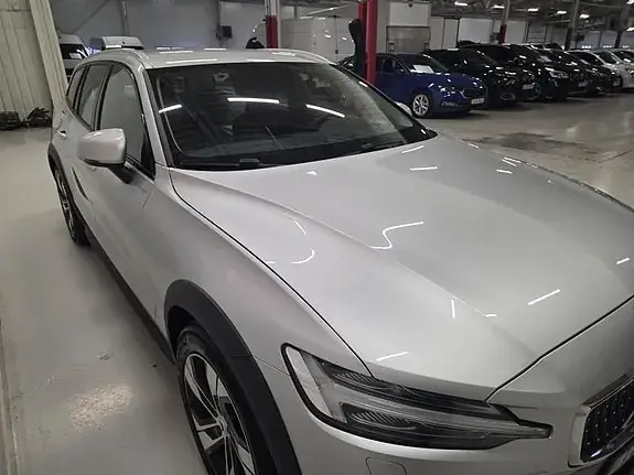 Volvo V60 Cross Country 2022 photo 3