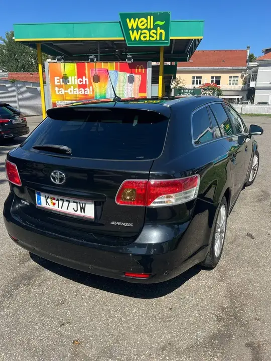 Toyota Avensis 2011 photo 3