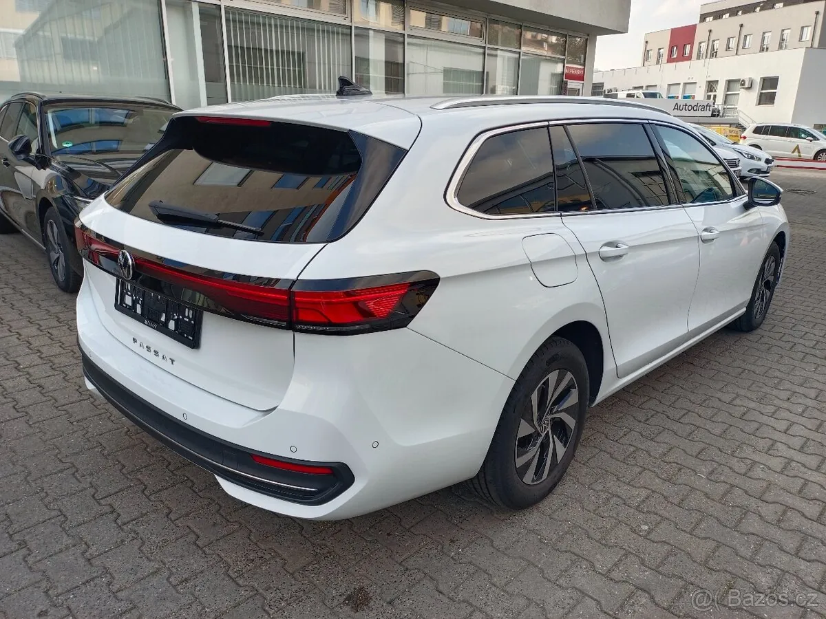 Volkswagen Passat 2024 photo 4