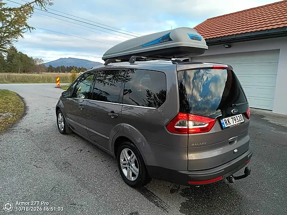 Ford Galaxy 2013 photo 4