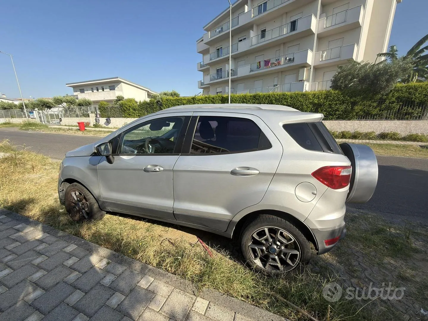 Ford Ecosport 2015 photo 2