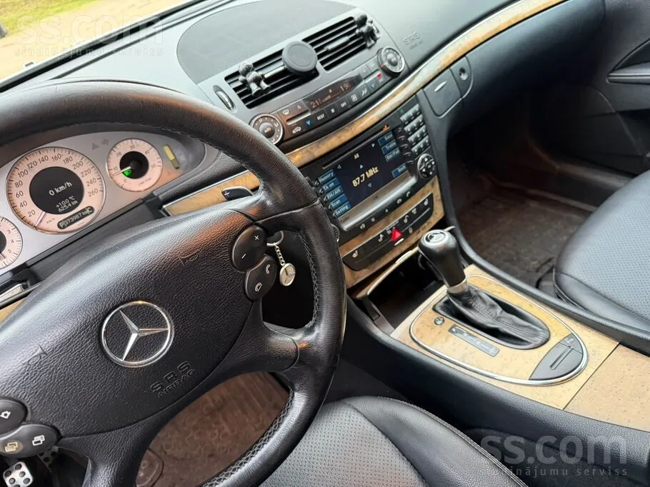 Mercedes-Benz E-Class 2007 photo 4