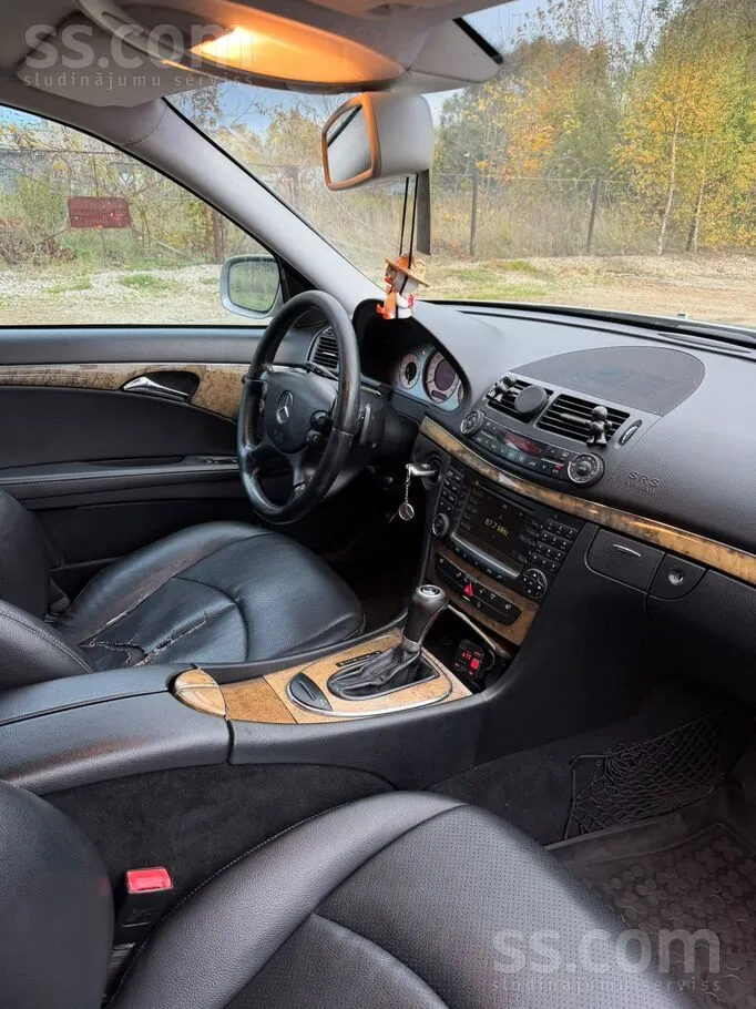 Mercedes-Benz E-Class 2007 photo 3
