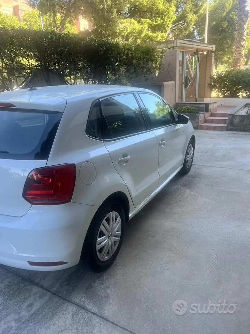 Volkswagen Polo 2017 photo 2