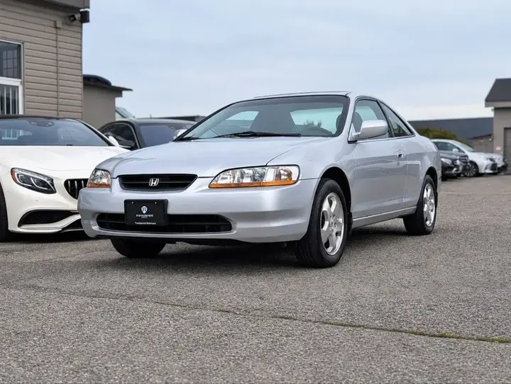 Honda Accord 1999 photo 2