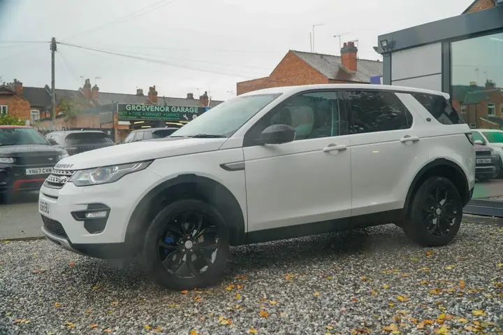Land Rover Discovery Sport 2017 photo 5