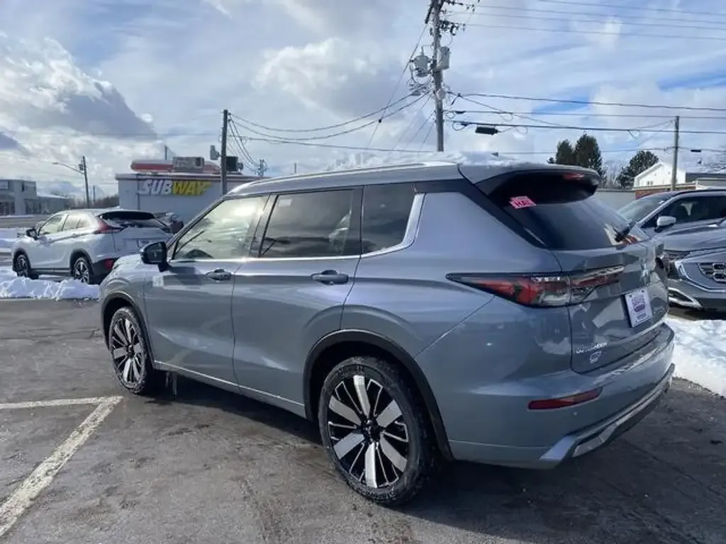 Mitsubishi Outlander 2026 photo 4