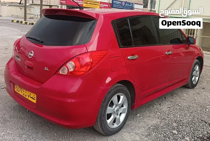 Nissan Versa 2011 photo 3