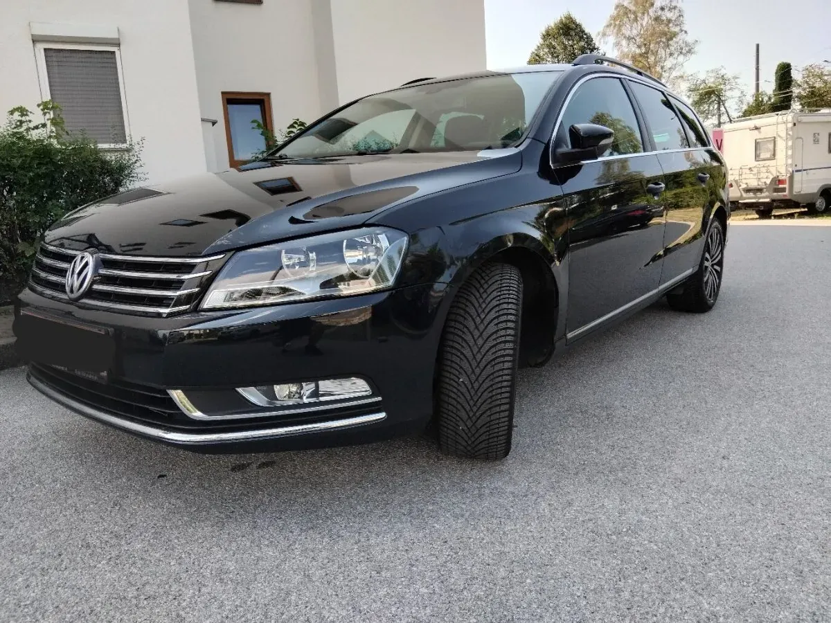 Volkswagen Passat 2012 photo 2