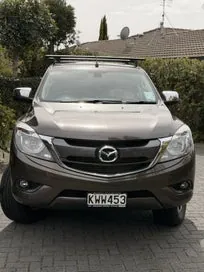 Mazda Bt-50 2017 photo 2