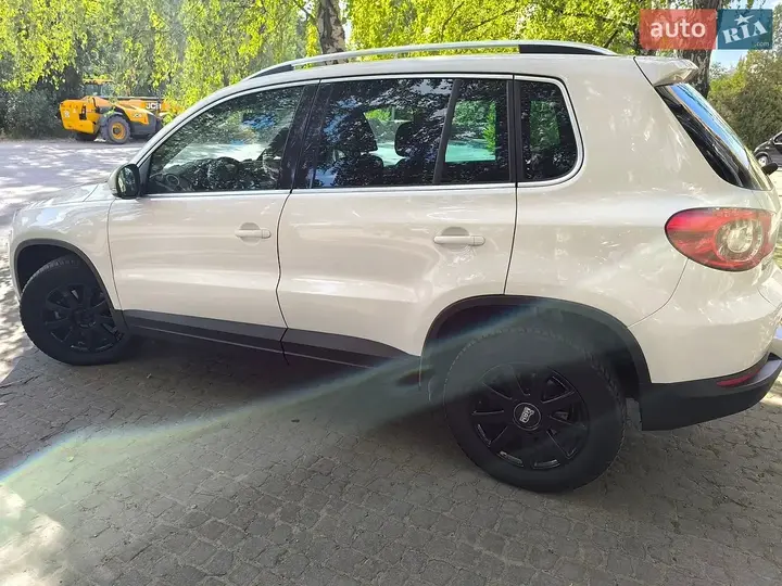 Volkswagen Tiguan 2008 photo 5