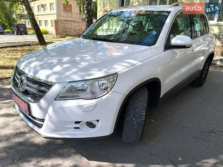 Volkswagen Tiguan 2008 photo 2