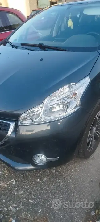 Peugeot 208 2014 photo 2