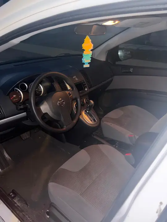 Nissan Sentra 2011 photo 4
