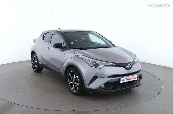 Toyota C-Hr 2017 photo 4