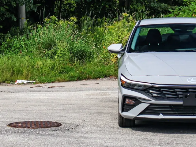Hyundai Elantra 2025 photo 5