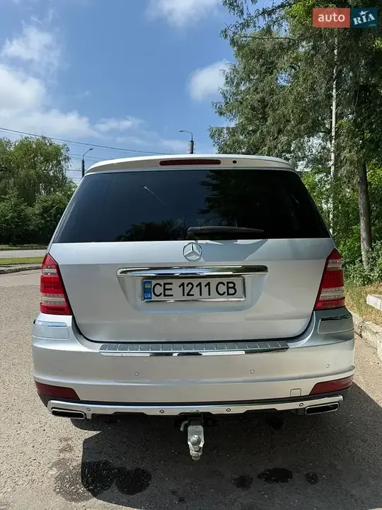 Mercedes-Benz Gl-Class 2010 photo 2
