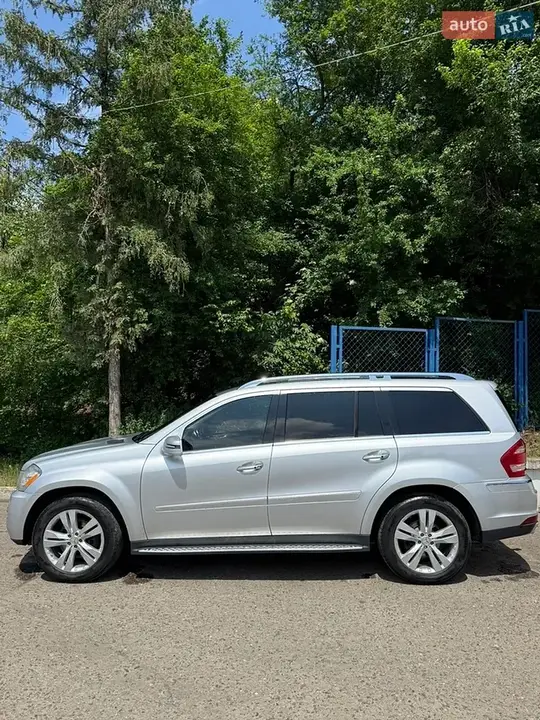 Mercedes-Benz Gl-Class 2010 photo 4