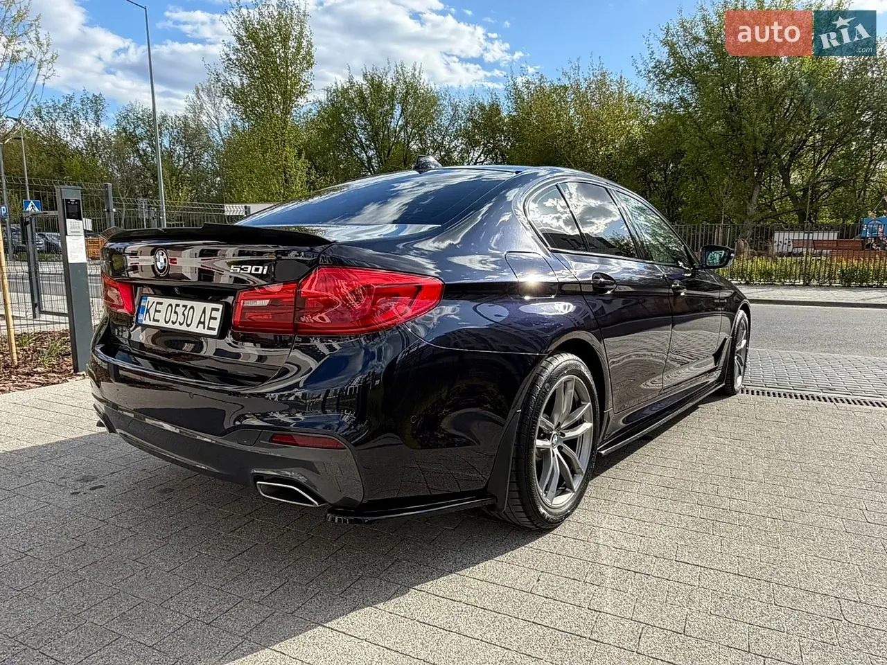 BMW 5 Series 2018 photo 3