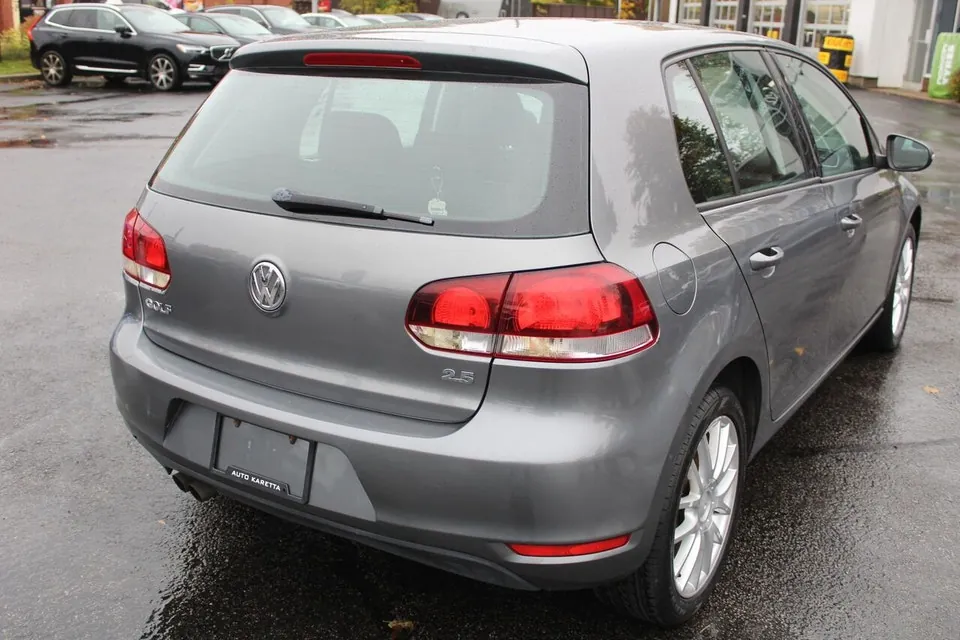 Volkswagen Golf 2012 photo 4