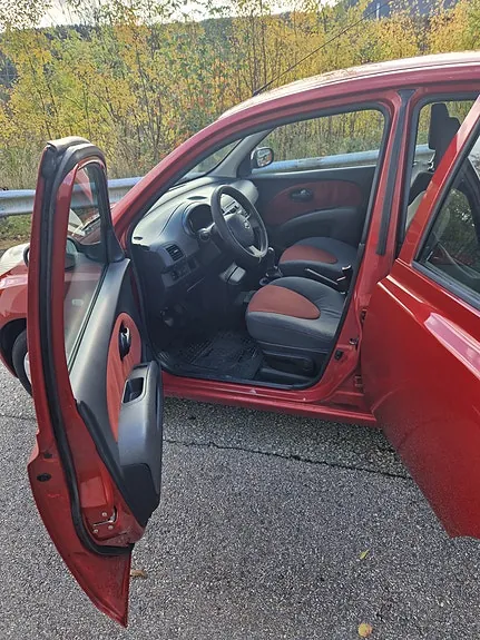 Nissan Micra 2007 photo 4
