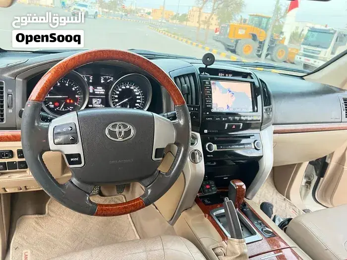 Toyota Land Cruiser 2014 photo 5