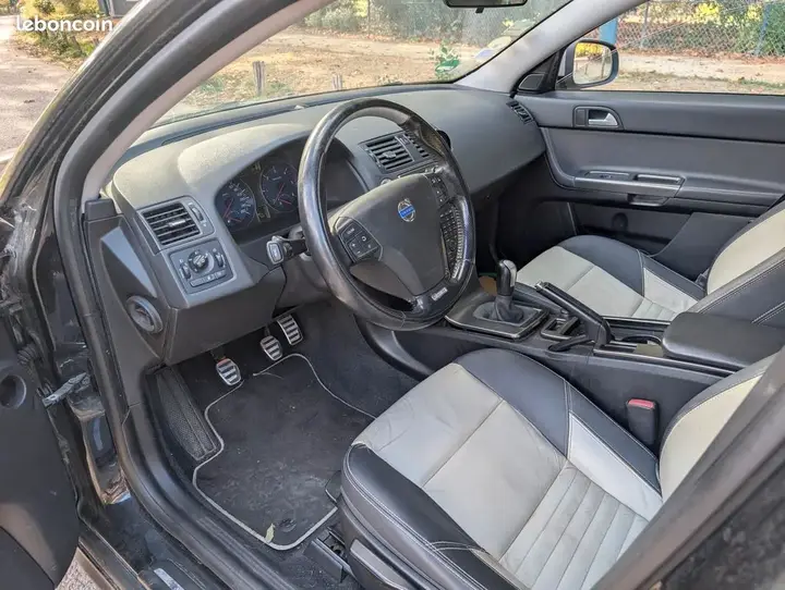 Volvo V50 2011 photo 3