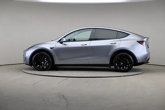 Tesla Model Y 2023 photo 4